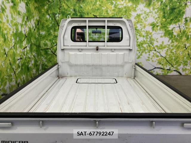 Mitsubishi MINICAB TRUCK 2016-11 8552399-7
