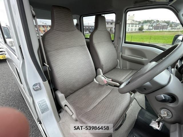 Mitsubishi MINICAB VAN 2022-12 8550938-2