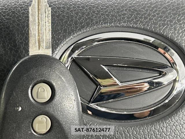 Daihatsu MIRA 2015-12 8546469-4