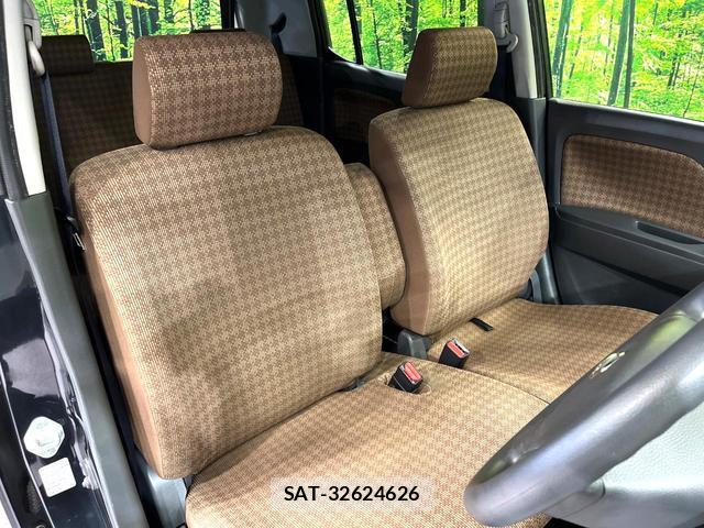 Nissan MOCO 2011-08 8551902-6
