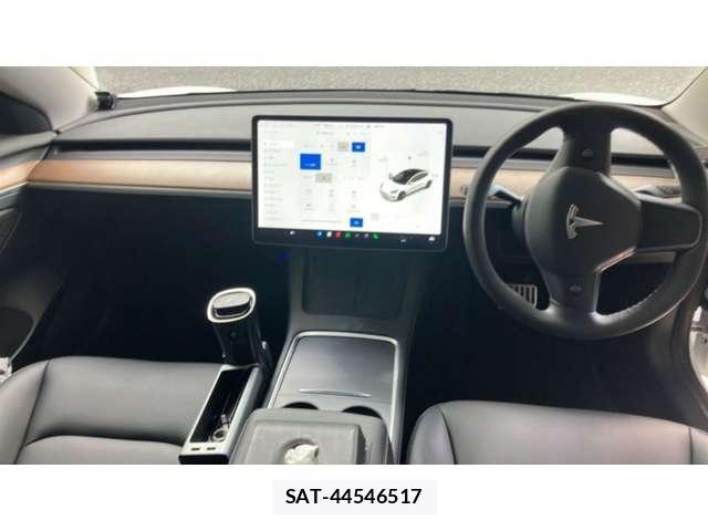 Tesla MODEL 3 2021-07 8549218-2