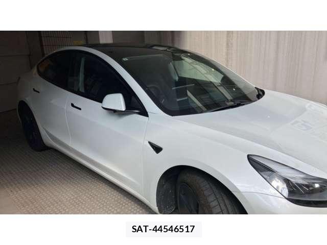 Tesla MODEL 3 2021-07 8549218-3