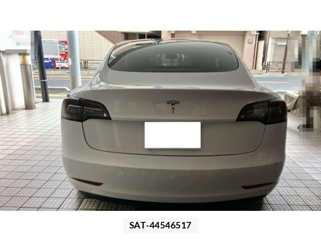 Tesla MODEL 3 2021-07 8549218-7