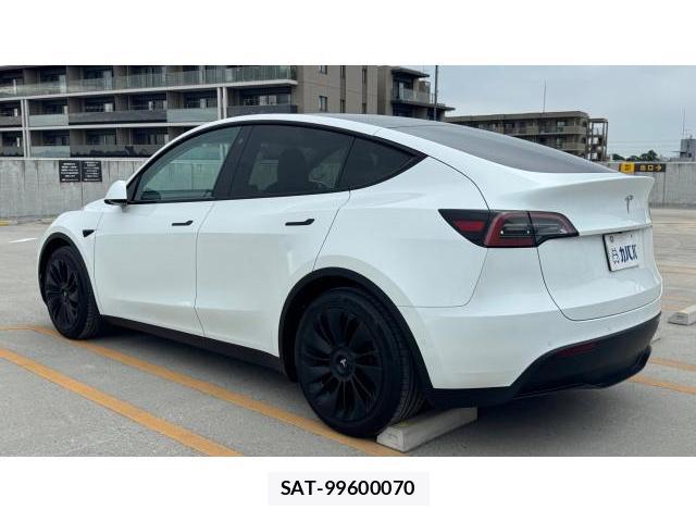 Tesla MODEL Y 2023 8548872-11