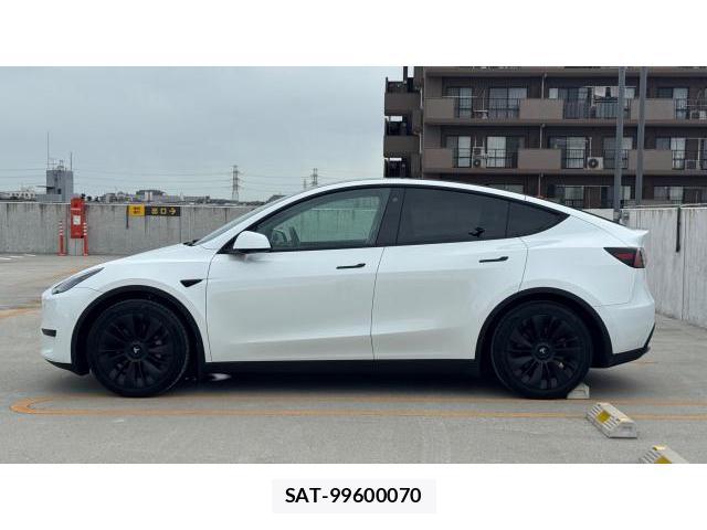 Tesla MODEL Y 2023 8548872-12