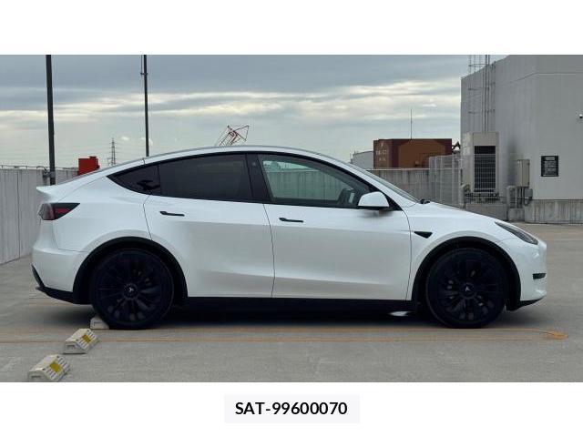 Tesla MODEL Y 2023 8548872-2