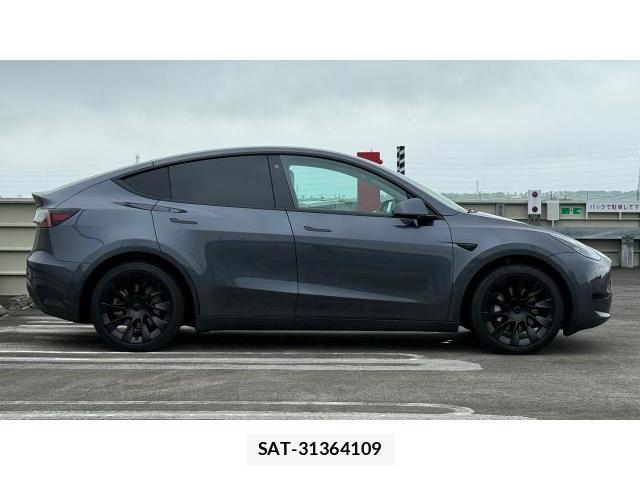Tesla MODEL Y 2023 8548874-3