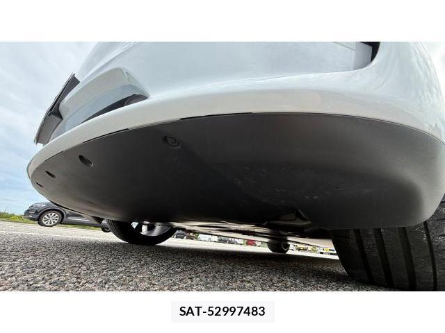 Tesla MODEL Y 2023 8548918-15