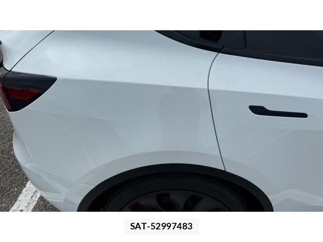Tesla MODEL Y 2023 8548918-19