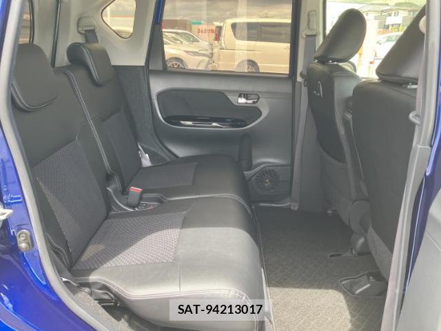 Daihatsu MOVE 2018-04 8546030-4