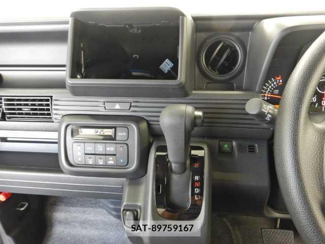Honda N-VAN 2026-04 8545562-5