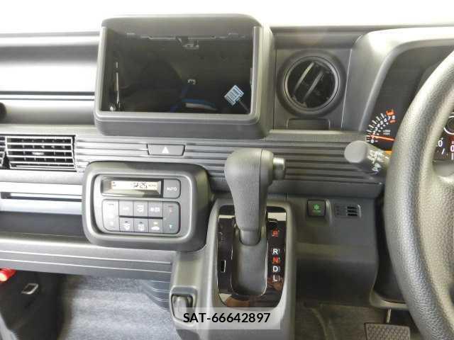 Honda N-VAN 2026-04 8545563-6
