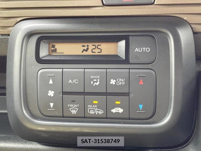 Honda N-VAN 2024-10 8549635-6