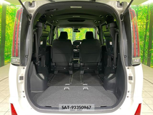 Toyota NOAH 2017-11 8545433-10