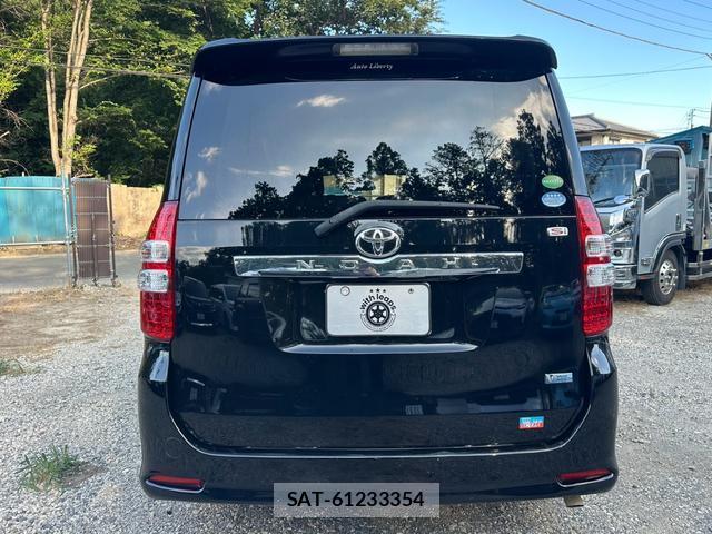 Toyota NOAH 2013-10 8545491-5