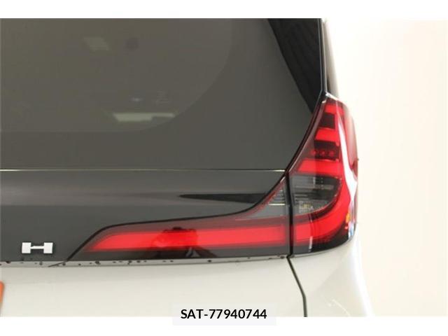 Toyota NOAH 2023-03 8545778-17