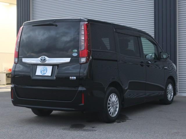Toyota NOAH 2015-02 8545898-13