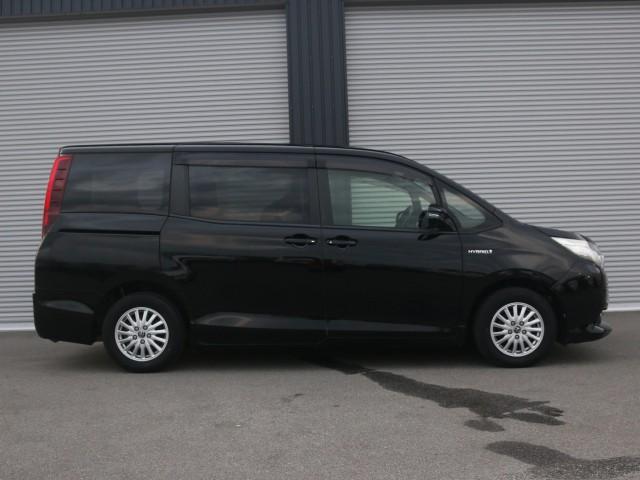 Toyota NOAH 2015-02 8545898-3