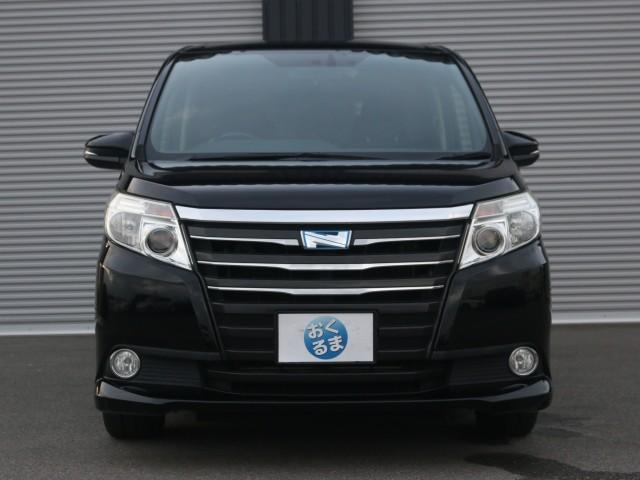 Toyota NOAH 2015-02 8545898-9
