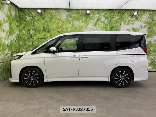 Toyota NOAH 2024-05 8546007-1