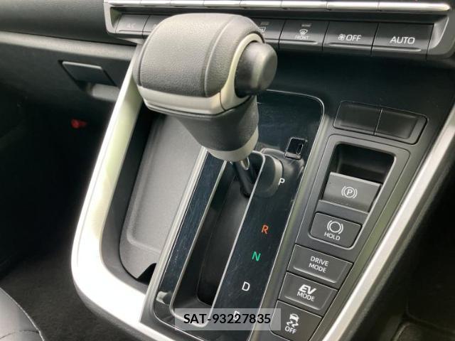 Toyota NOAH 2024-05 8546007-17