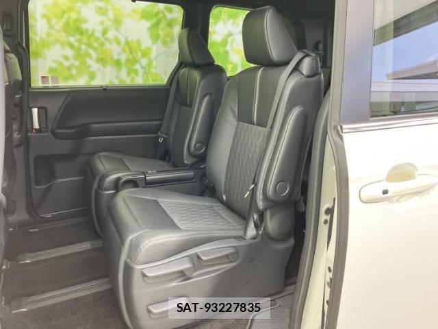 Toyota NOAH 2024-05 8546007-7