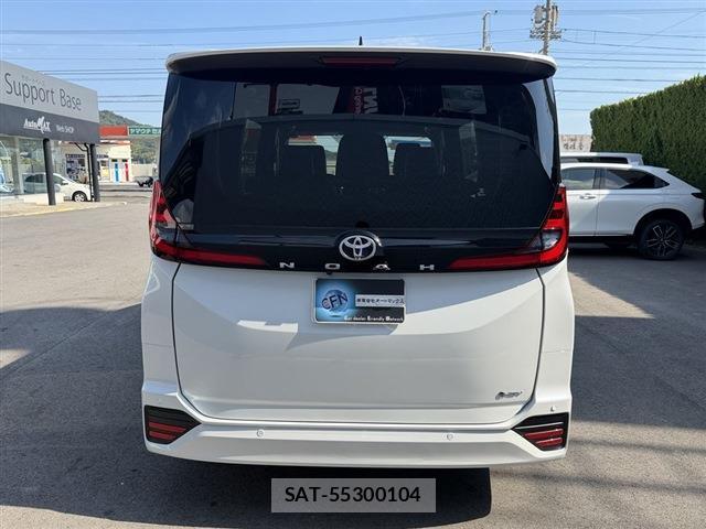 Toyota NOAH 2026-08 8546058-7