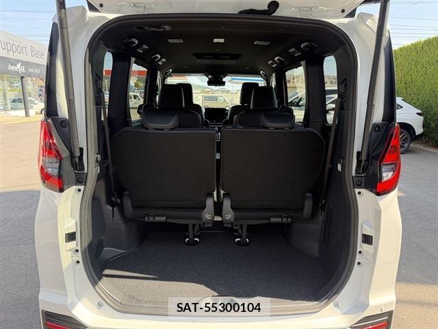 Toyota NOAH 2026-08 8546058-9