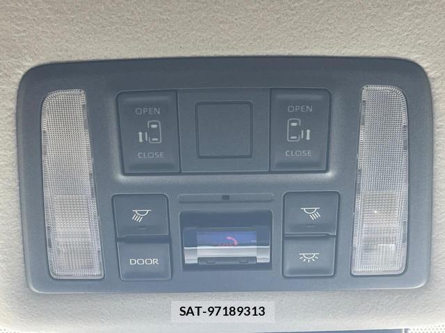 Toyota NOAH 2022-09 8546383-2