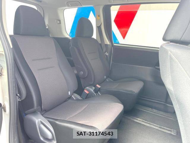 Toyota NOAH 2013-04 8546398-8
