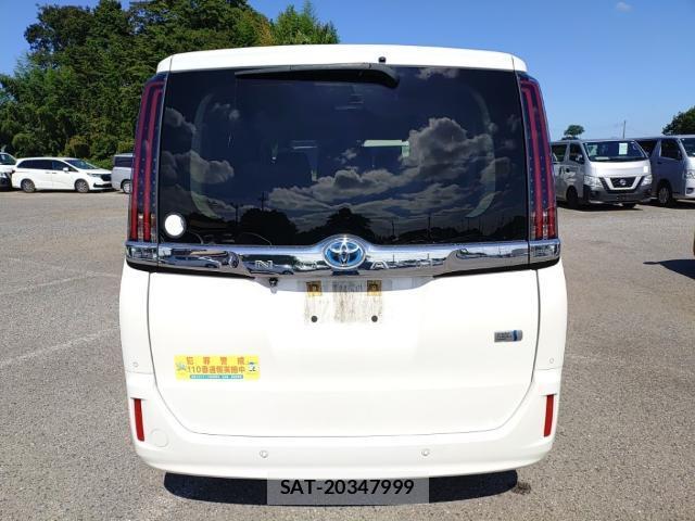 Toyota NOAH 2021-08 8546524-1