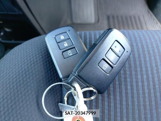 Toyota NOAH 2021-08 8546524-14