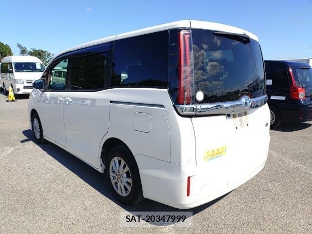 Toyota NOAH 2021-08 8546524-5