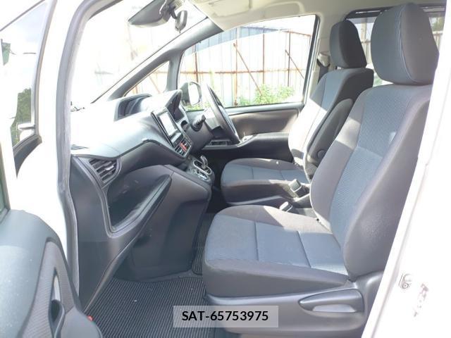 Toyota NOAH 2021-07 8546559-15