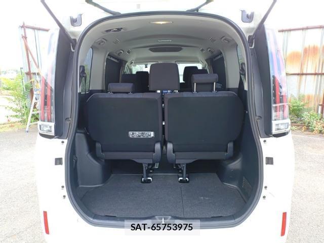 Toyota NOAH 2021-07 8546559-7