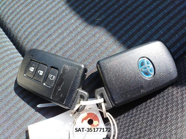 Toyota NOAH 2021-07 8546561-14
