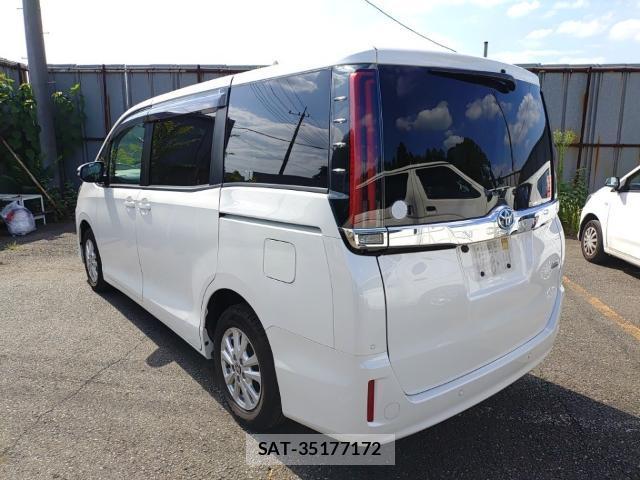 Toyota NOAH 2021-07 8546561-5
