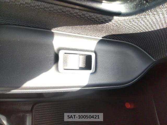 Toyota NOAH 2021-07 8546563-12