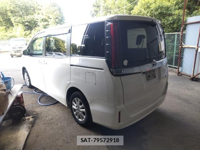 Toyota NOAH 2021-07 8546568-5