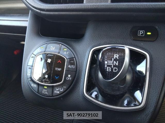 Toyota NOAH 2021-07 8546569-11