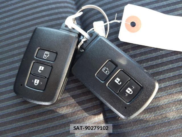 Toyota NOAH 2021-07 8546569-14