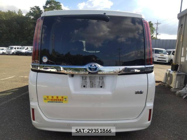 Toyota NOAH 2021-08 8546571-1
