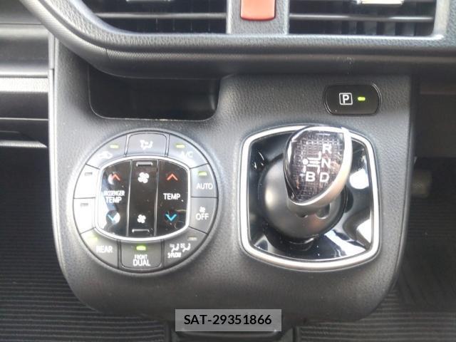 Toyota NOAH 2021-08 8546571-11