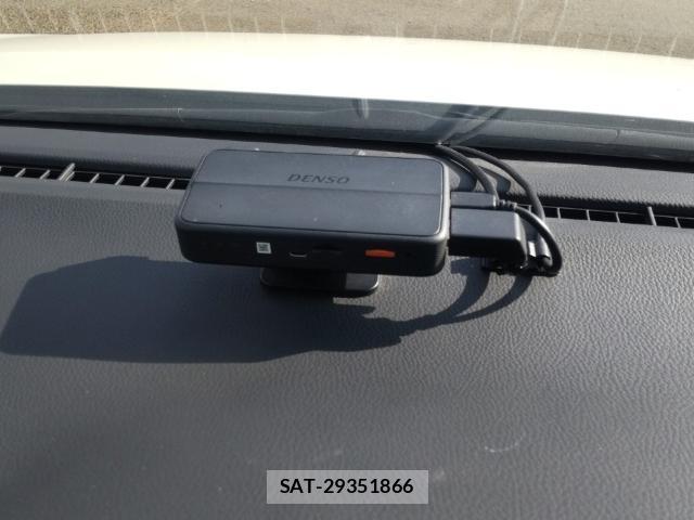 Toyota NOAH 2021-08 8546571-16