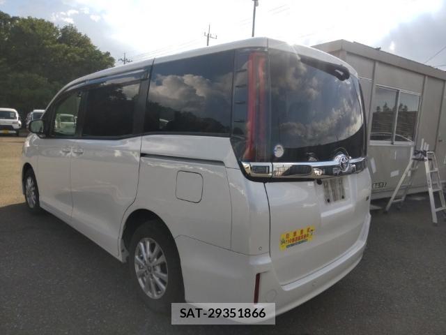 Toyota NOAH 2021-08 8546571-5