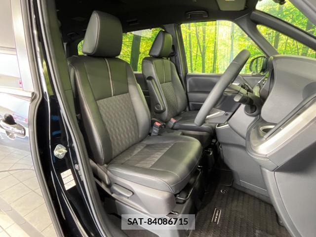 Toyota NOAH 2022-02 8546704-6