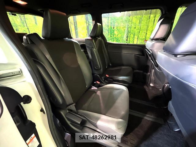 Toyota NOAH 2019-09 8546836-8