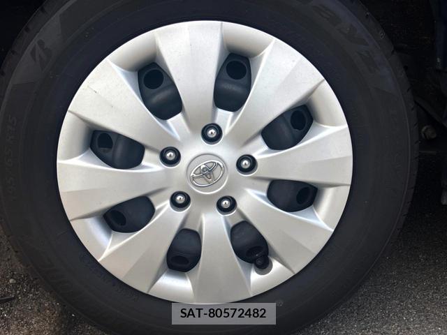 Toyota NOAH 2013-02 8547168-13