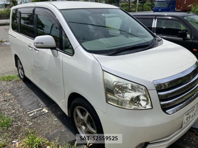Toyota NOAH 2009-07 8547349-1