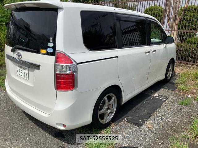 Toyota NOAH 2009-07 8547349-13